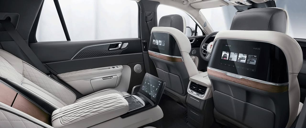 Rear cabin entertainment